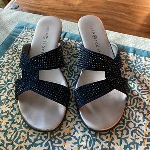 Slip on sandals. Blue crystal details. Comfortable.